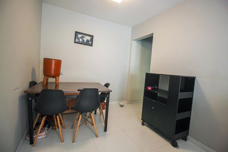 Apartamento à venda com 65m², 2 quartos e 2 vagasSala