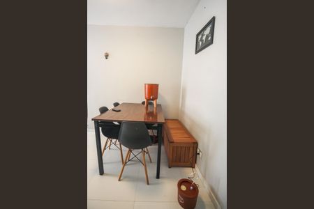 Apartamento à venda com 65m², 2 quartos e 2 vagasSala