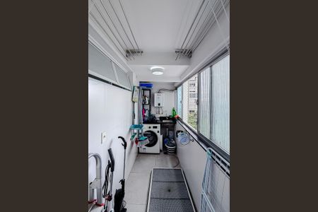 Apartamento à venda com 90m², 2 quartos e 1 vagaÁrea de Serviço