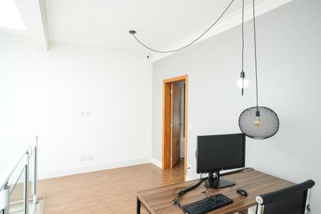 Casa à venda com 284m², 3 quartos e 3 vagasEscritório