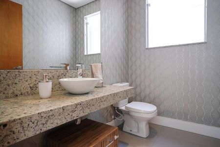 Casa à venda com 284m², 3 quartos e 3 vagasLavabo