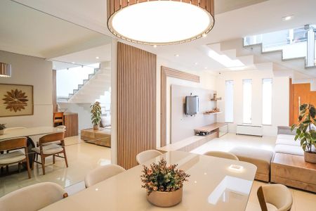 Casa à venda com 3 quartos, 284m² em Barcelona, São Caetano do Sul