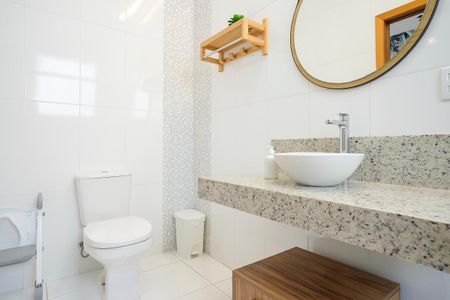 Casa à venda com 284m², 3 quartos e 3 vagasBanheiro da suíte 2