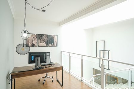 Casa à venda com 284m², 3 quartos e 3 vagasEscritório