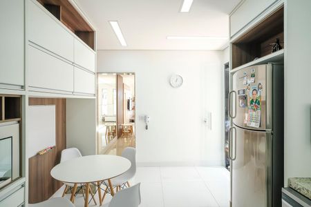 Casa à venda com 284m², 3 quartos e 3 vagasCozinha