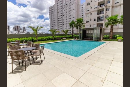 Apartamento à venda com 122m², 3 quartos e 2 vagas Apartamento à venda com 122m², 3 quartos e 2 vagasÁrea comum - Piscina