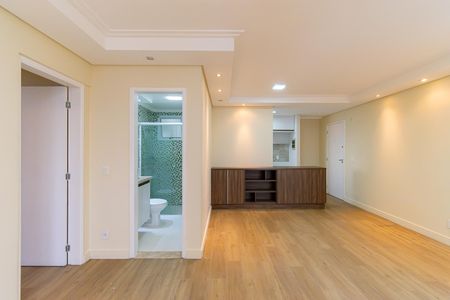 Apartamento à venda com 70m², 2 quartos e 2 vagas Apartamento à venda com 70m², 2 quartos e 2 vagasSala