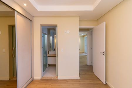 Apartamento à venda com 70m², 2 quartos e 2 vagas Apartamento à venda com 70m², 2 quartos e 2 vagasSuíte