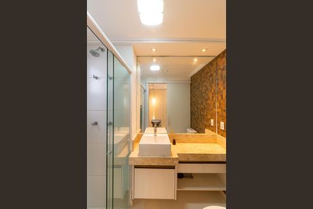 Apartamento à venda com 70m², 2 quartos e 2 vagas Apartamento à venda com 70m², 2 quartos e 2 vagasBanheiro da Suíte