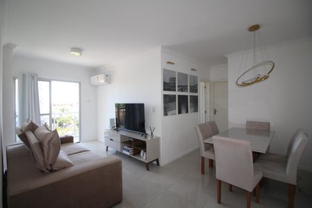 Sala de apartamento para alugar com 2 quartos, 60m² em Barra Olímpica, Rio de Janeiro