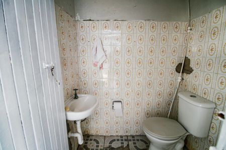 Casa para alugar com 624m², 5 quartos e 5 vagasBanheiro de serviço