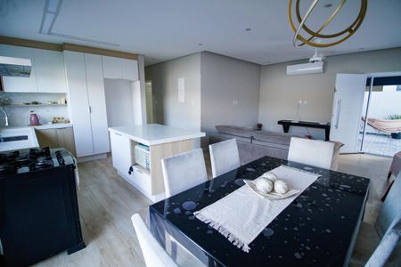 Casa para alugar com 624m², 5 quartos e 5 vagasCozinha