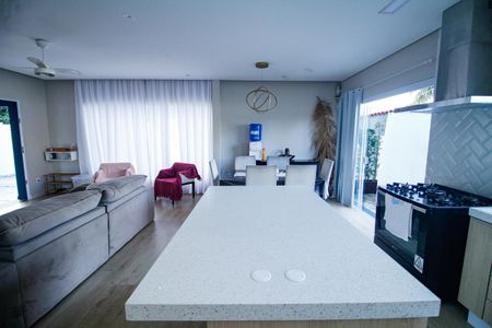 Casa para alugar com 624m², 5 quartos e 5 vagasCozinha