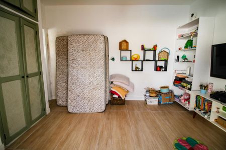 Casa para alugar com 624m², 5 quartos e 5 vagasSuíte 2