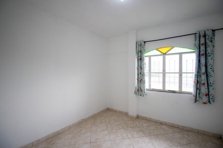 Quarto de casa para alugar com 1 quarto, 47m² em Colubandê, São Gonçalo