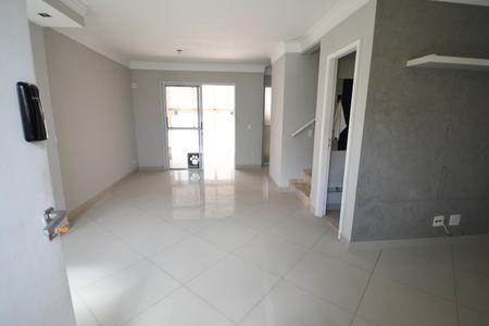 Sala de casa de condomínio à venda com 3 quartos, 80m² em Parque Imperador, Campinas