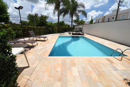 Casa de condomínio à venda com 80m², 3 quartos e 2 vagasÁrea comum - Piscina