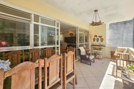 Apartamento para alugar com 175m², 3 quartos e 2 vagasVaranda