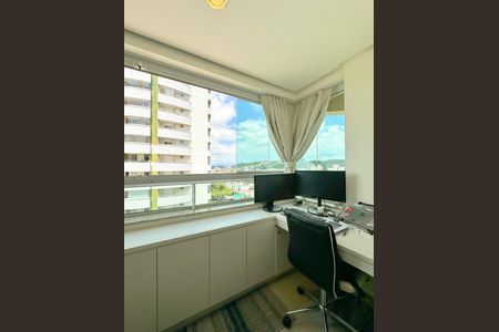 Apartamento para alugar com 97m², 3 quartos e 2 vagasEscritório