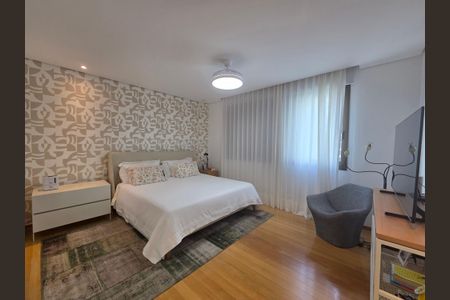 Apartamento à venda com 180m², 4 quartos e 3 vagasSuite 1