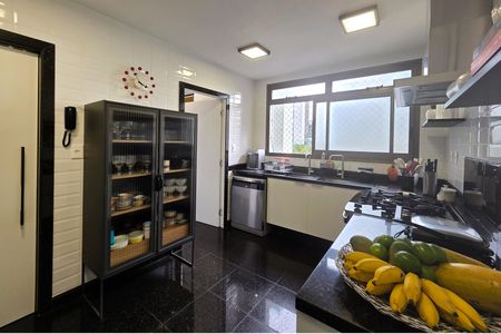 Apartamento à venda com 180m², 4 quartos e 3 vagasCozinha