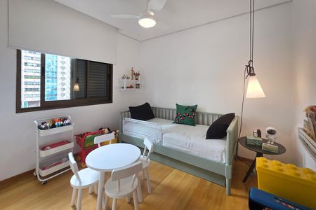 Apartamento à venda com 180m², 4 quartos e 3 vagasQuarto 2