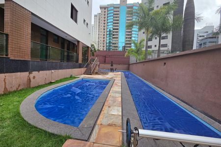 Apartamento à venda com 180m², 4 quartos e 3 vagasÁrea comum - Piscina