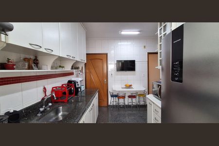 Apartamento à venda com 105m², 3 quartos e 2 vagas Apartamento à venda com 105m², 3 quartos e 2 vagasCozinha