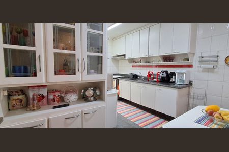 Apartamento à venda com 105m², 3 quartos e 2 vagas Apartamento à venda com 105m², 3 quartos e 2 vagasCozinha