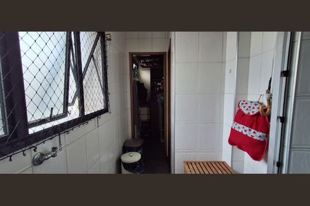 Apartamento à venda com 105m², 3 quartos e 2 vagas Apartamento à venda com 105m², 3 quartos e 2 vagasÁrea de Serviço