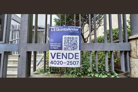 Apartamento à venda com 105m², 3 quartos e 2 vagas Apartamento à venda com 105m², 3 quartos e 2 vagasPlaquinha