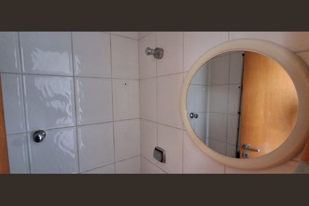 Apartamento à venda com 105m², 3 quartos e 2 vagas Apartamento à venda com 105m², 3 quartos e 2 vagasBanheiro Área de serviço