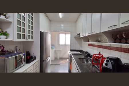 Apartamento à venda com 105m², 3 quartos e 2 vagas Apartamento à venda com 105m², 3 quartos e 2 vagasCozinha