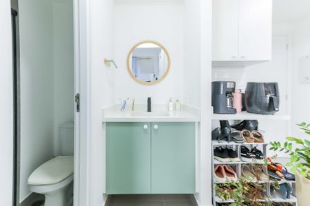 Banheiro de kitnet/studio para alugar com 1 quarto, 34m² em Butantã, São Paulo