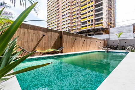 Apartamento para alugar com 34m², 1 quarto e sem vaga Apartamento para alugar com 34m², 1 quarto e sem vagaÁrea comum - Piscina