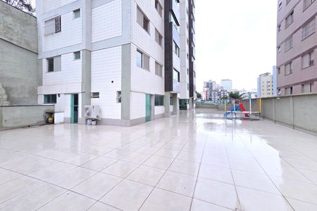 Apartamento à venda com 260m², 4 quartos e 3 vagas Apartamento à venda com 260m², 4 quartos e 3 vagasÁrea comum