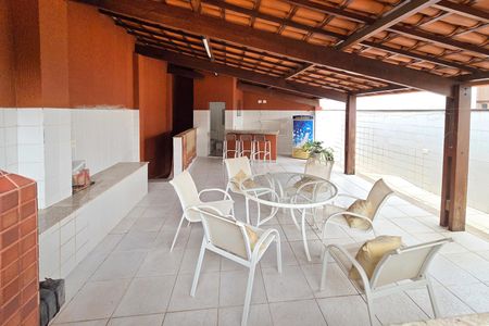 Apartamento à venda com 260m², 4 quartos e 3 vagas Apartamento à venda com 260m², 4 quartos e 3 vagasÁrea Churrasqueira