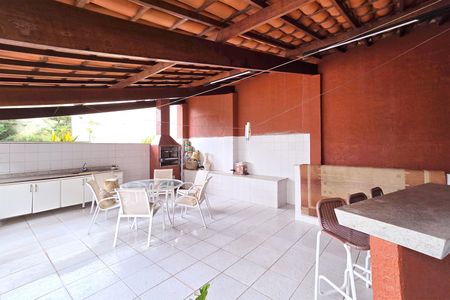 Apartamento à venda com 260m², 4 quartos e 3 vagas Apartamento à venda com 260m², 4 quartos e 3 vagasÁrea Churrasqueira