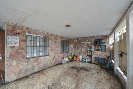 Casa para alugar com 220m², 4 quartos e 2 vagas Casa para alugar com 220m², 4 quartos e 2 vagasGaragem