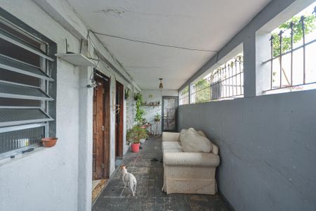 Casa para alugar com 220m², 4 quartos e 2 vagas Casa para alugar com 220m², 4 quartos e 2 vagasQuintal