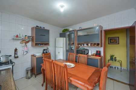 Casa para alugar com 220m², 4 quartos e 2 vagas Casa para alugar com 220m², 4 quartos e 2 vagasCozinha