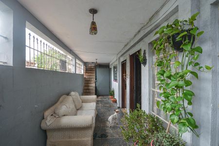 Casa para alugar com 220m², 4 quartos e 2 vagas Casa para alugar com 220m², 4 quartos e 2 vagasQuintal