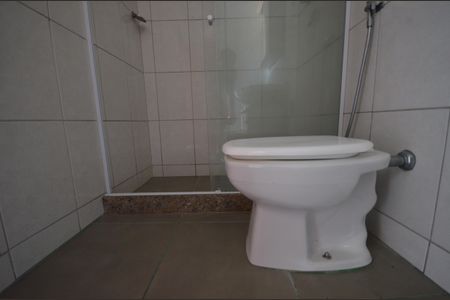 Casa de condomínio para alugar com 140m², 3 quartos e sem vagaBanheiro da Suíte