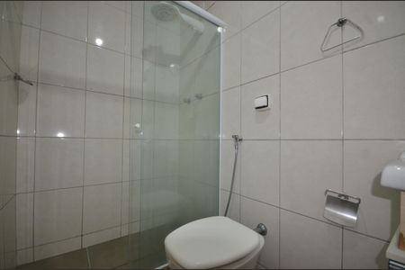 Casa de condomínio para alugar com 140m², 3 quartos e sem vagaBanheiro da Suíte