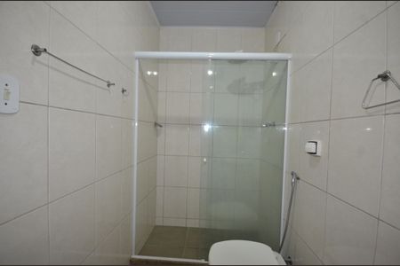 Casa de condomínio para alugar com 140m², 3 quartos e sem vagaBanheiro da Suíte