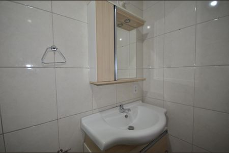 Casa de condomínio para alugar com 140m², 3 quartos e sem vagaBanheiro da Suíte