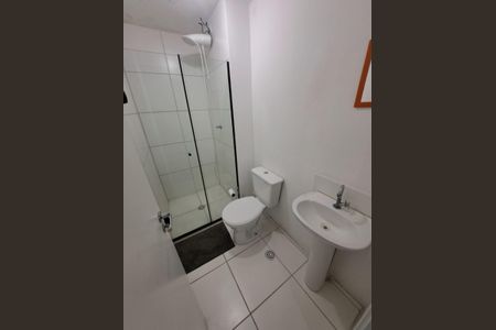 Banheiro de apartamento para alugar com 1 quarto, 24m² em Bonfim, Osasco
