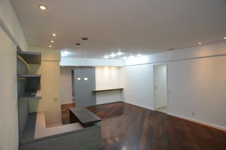 Sala de apartamento para alugar com 4 quartos, 132m² em Barra da Tijuca, Rio de Janeiro
