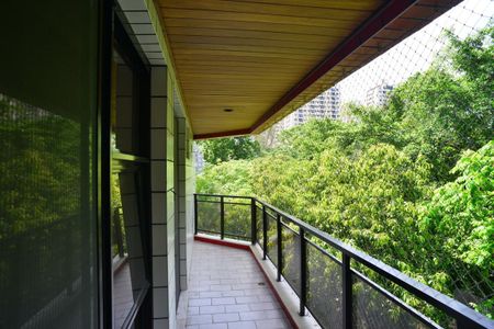 Varanda de apartamento para alugar com 4 quartos, 132m² em Barra da Tijuca, Rio de Janeiro