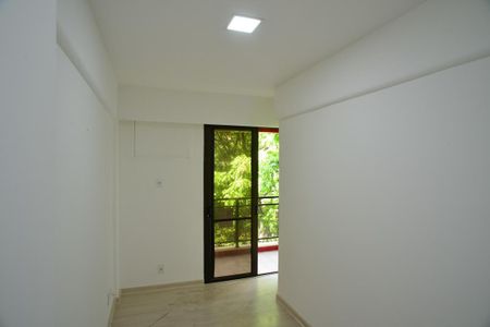 Apartamento para alugar com 132m², 4 quartos e 2 vagasCorredor